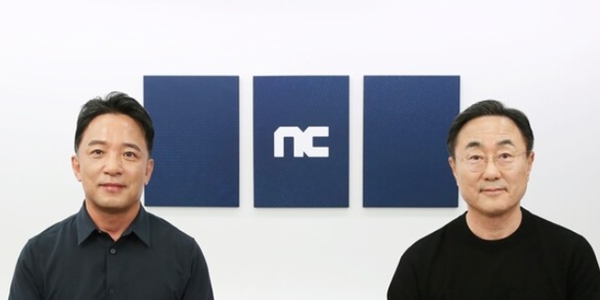 엔씨소프트 창업자인 김택진 대표(왼쪽)와 박병무 공동대표.[사진=엔씨소프트]