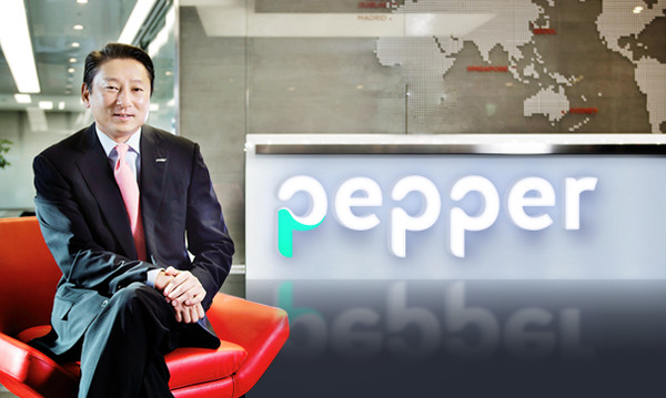 페퍼저축은행 로고와 장 매튜 하돈 대표이사